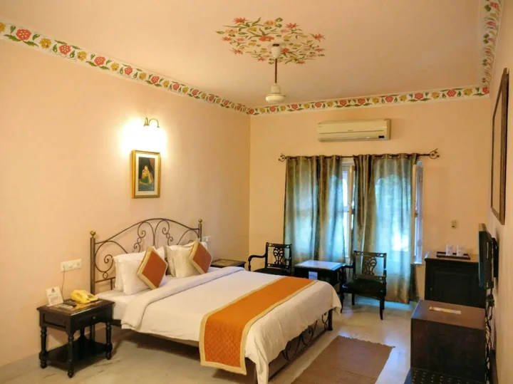Джайпур: Suryaa Villa - A City Centre Hotel