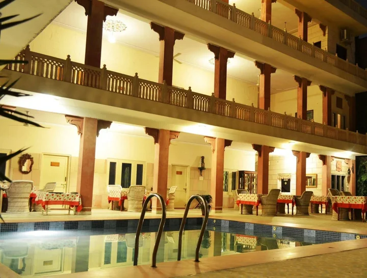 Джайпур: Suryaa Villa - A City Centre Hotel