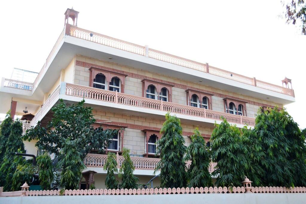 Джайпур: Suryaa Villa - A City Centre Hotel