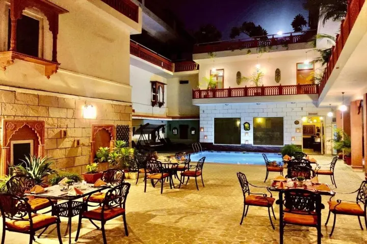 Джайпур: Suryaa Villa - A City Centre Hotel