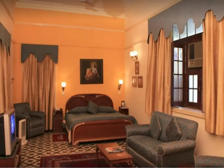 Байджнатх: WelcomHeritage Taragarh Palace