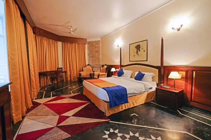 Байджнатх: WelcomHeritage Taragarh Palace