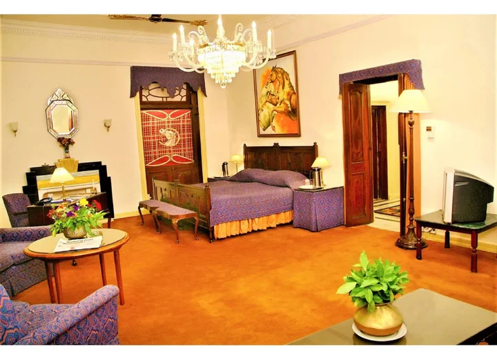 Байджнатх: WelcomHeritage Taragarh Palace