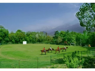 Байджнатх: WelcomHeritage Taragarh Palace