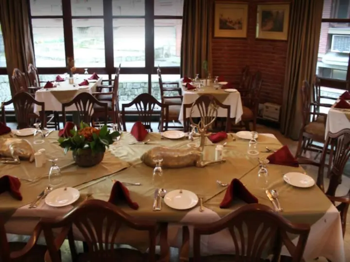 Байджнатх: WelcomHeritage Taragarh Palace
