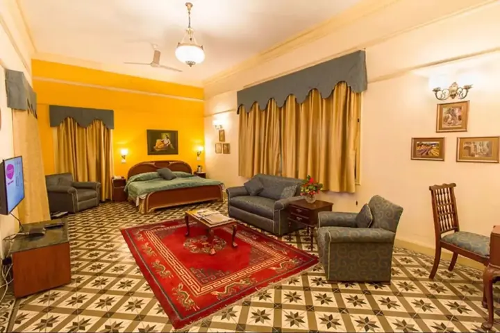 Байджнатх: WelcomHeritage Taragarh Palace