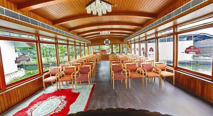 Cherthala: Emarald Pristine Island Floating Resort