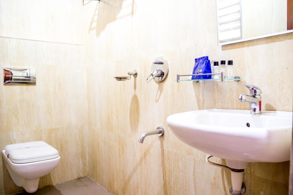 Висакхапатнам: OYO 1433 Hotel Five Elements