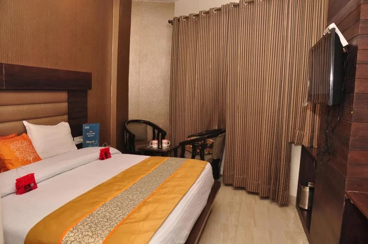 Амритсар: OYO 1977 Hotel Grand Galaxy
