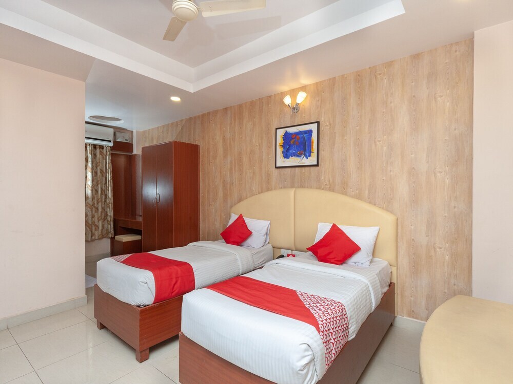 Тирупати: OYO 1843 Hotel PLR Kandy