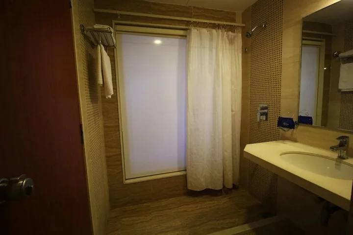 Ахмедабад: OYO 1821 Aarya Grand Hotel and Resort