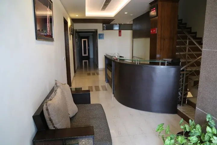 Зиракпур: OYO 1423 Hotel Monerio
