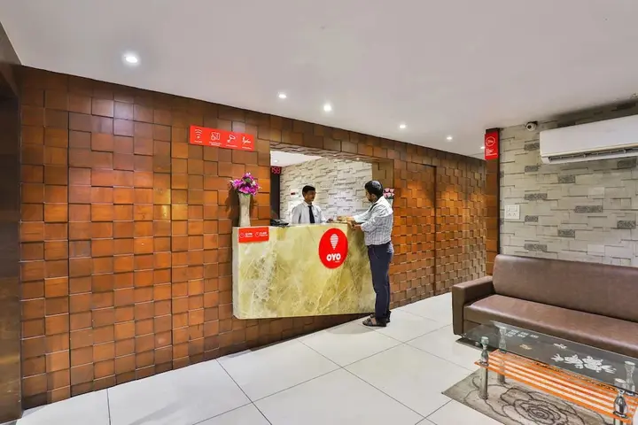 Сурат: OYO 1389 Hotel Relax Inn