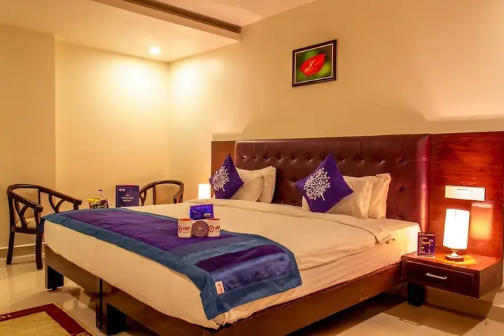 Висакхапатнам: OYO 1302 Hotel Green Apple
