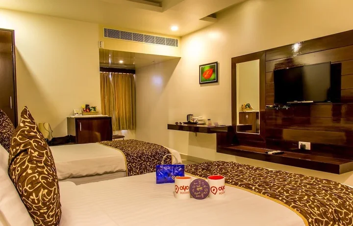 Висакхапатнам: OYO 1302 Hotel Green Apple