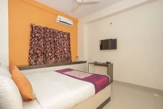 Бангалор: OYO 1848 Hotel Anugriha Rooms