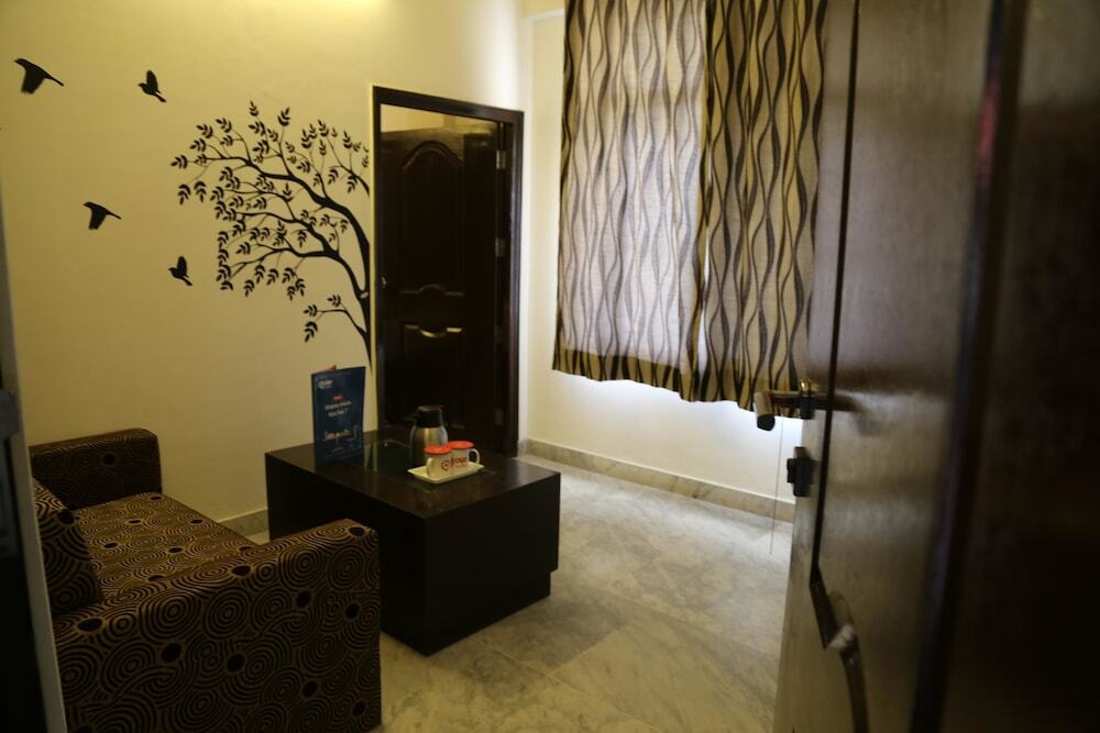 Панчкула: OYO 1234 Hotel Neelkamal