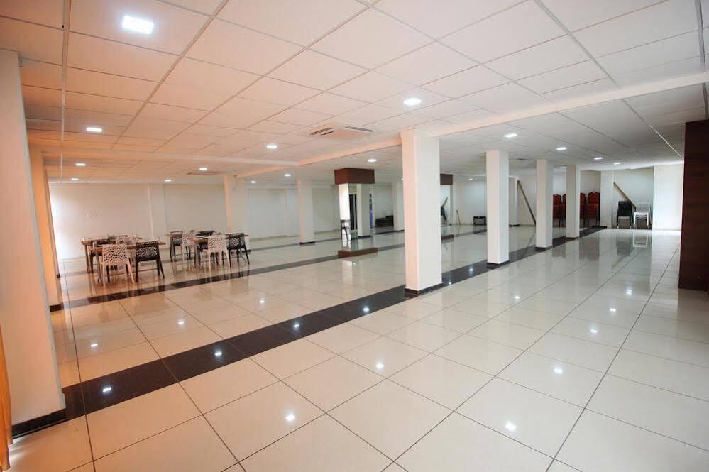 Ахмедабад: OYO Rooms Ahmedabad Airport Gandhinagar Highway