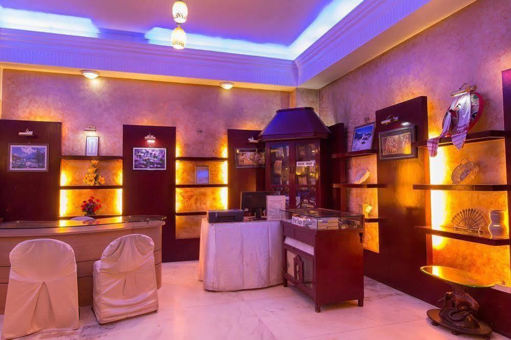 Гувахати: OYO Premium Paltan Bazar