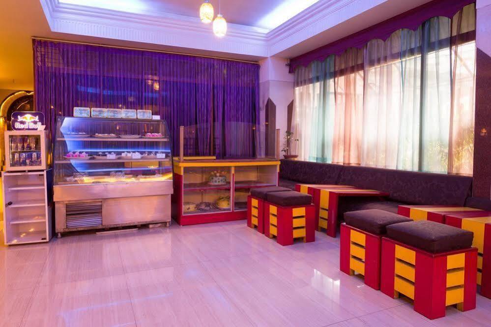 Гувахати: OYO Premium Paltan Bazar