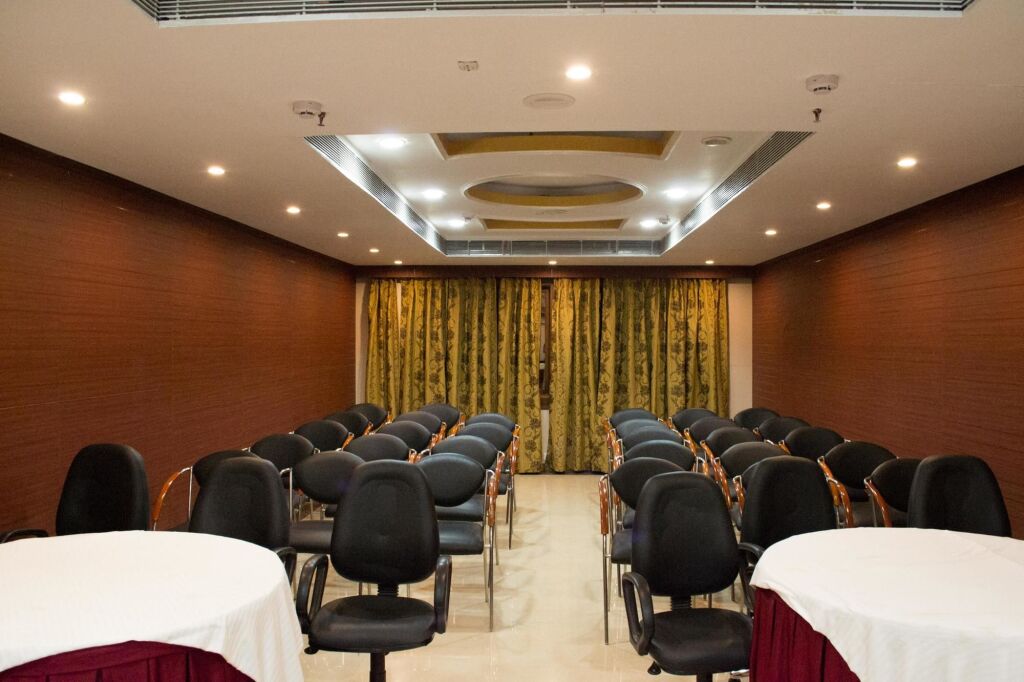 Бхубанешвар: OYO Premium Nayapalli IRC Village