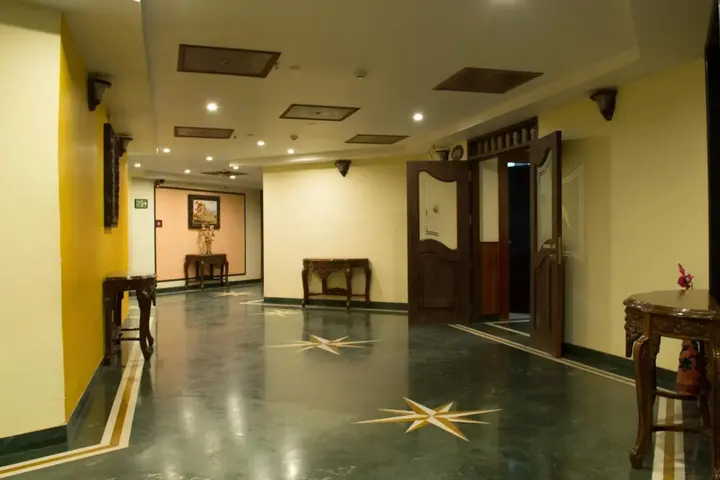 Бхубанешвар: OYO Premium Nayapalli IRC Village