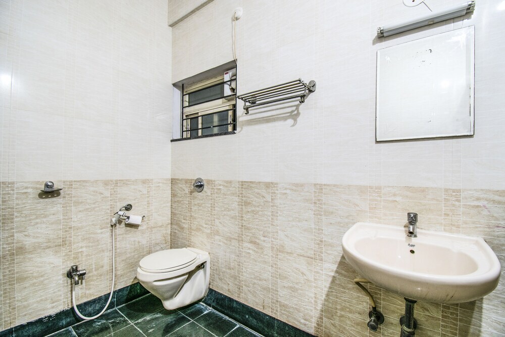 Бангалор: OYO 762 Hotel GMR 18 Grand