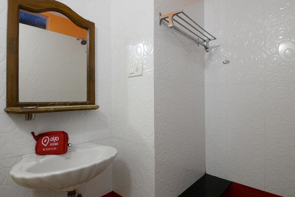 Южный Гоа: OYO 2074 StayOut Hotel Aston Ajoy Home Comfort