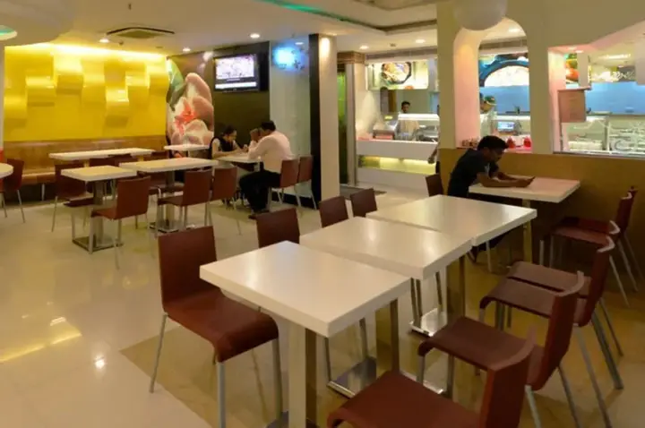 OYO Premium Banjara Hills Road No1 — фото 3