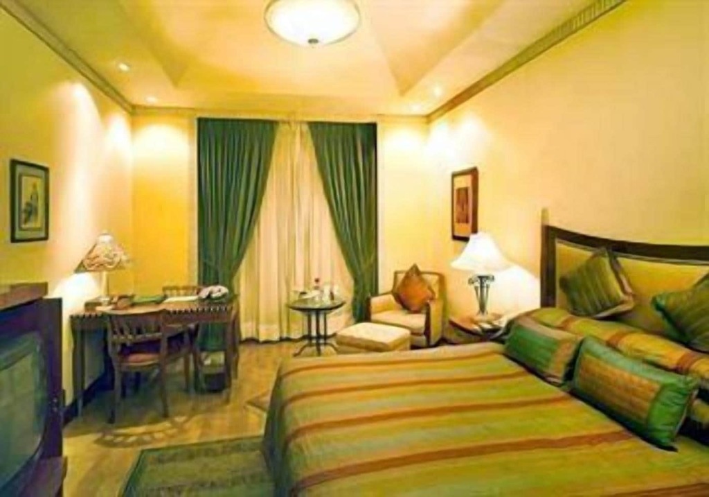 Колката: The HHI Kolkata