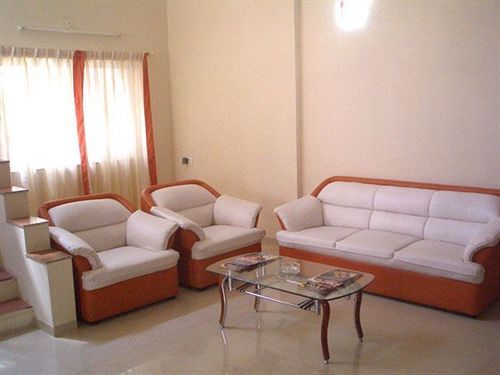Пуна: Compact Homes