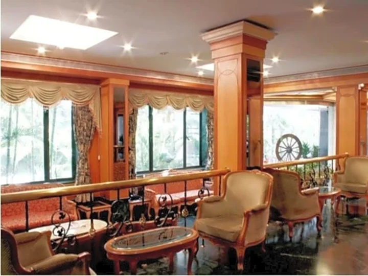 Пимпри-Чинчвад: Hotel Kala Sagar