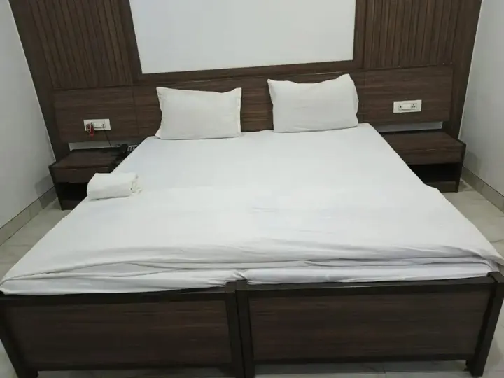 Пимпри-Чинчвад: Hotel Kala Sagar