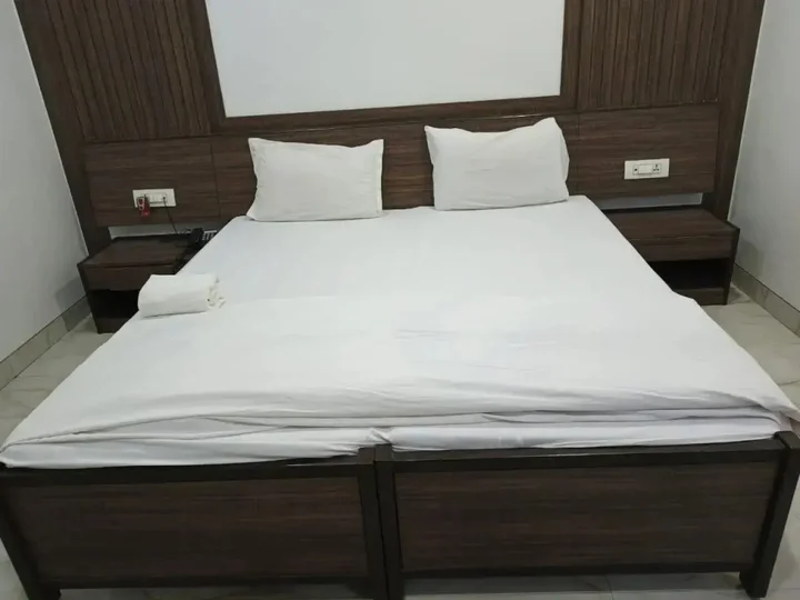 Пимпри-Чинчвад: Hotel Kala Sagar
