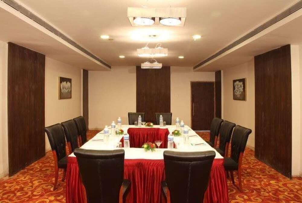 Пуна: Mapple Adhwryou Pune