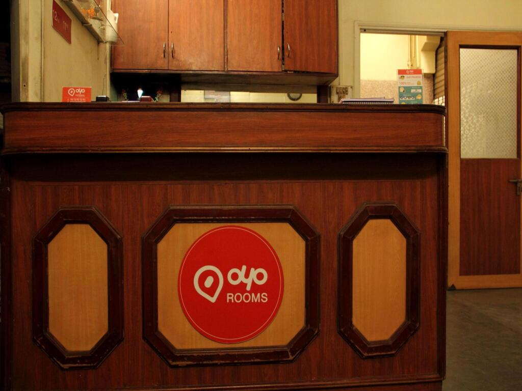 OYO 1065 Hotel HMR Royal Inn — фото 1