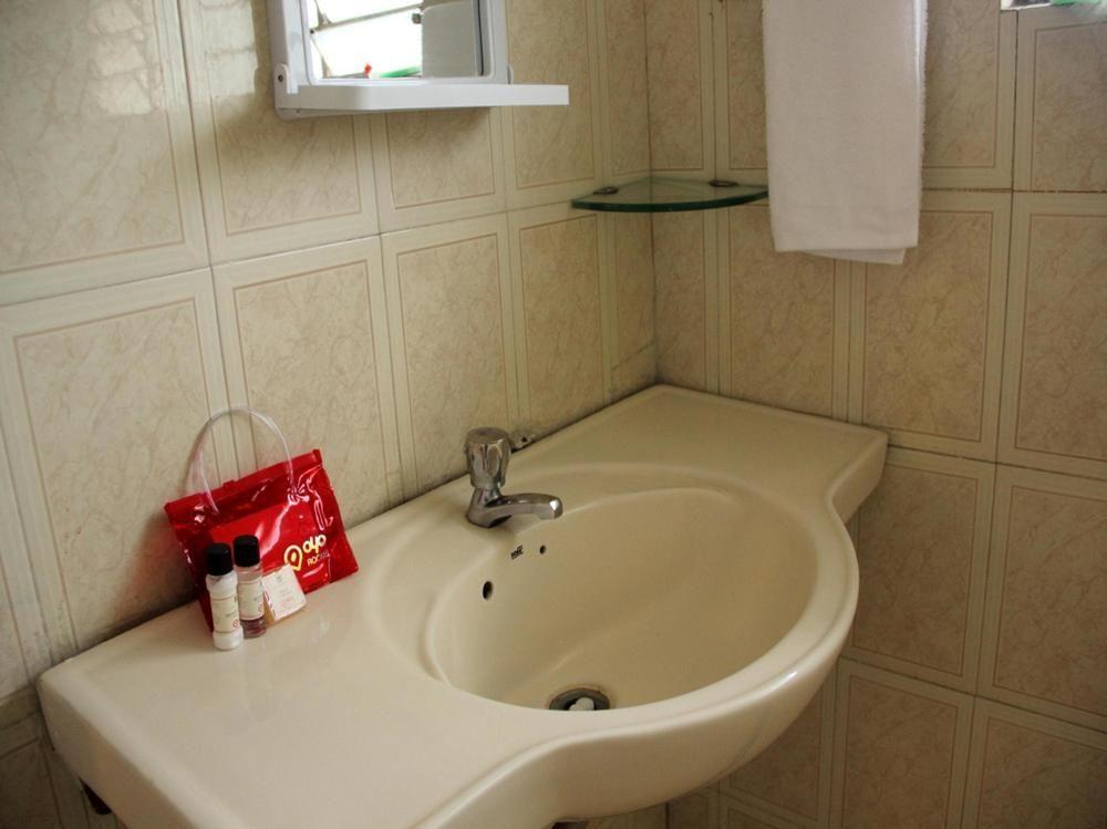 Пуна: OYO 1065 Hotel HMR Royal Inn
