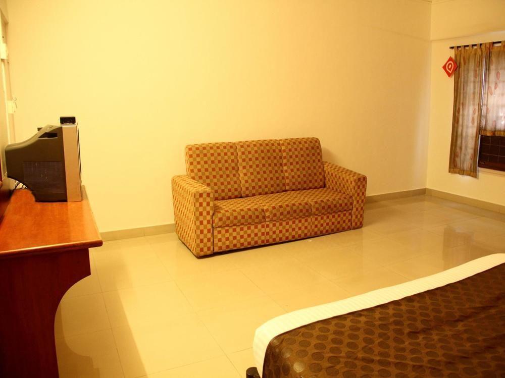 Пуна: OYO 1065 Hotel HMR Royal Inn