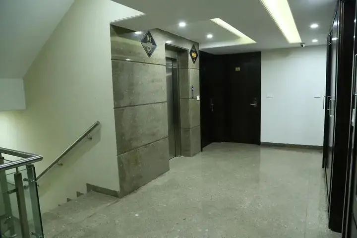 OYO Premium Ptl Chowk Phase 5 Mohali(Cha095) — фото 4