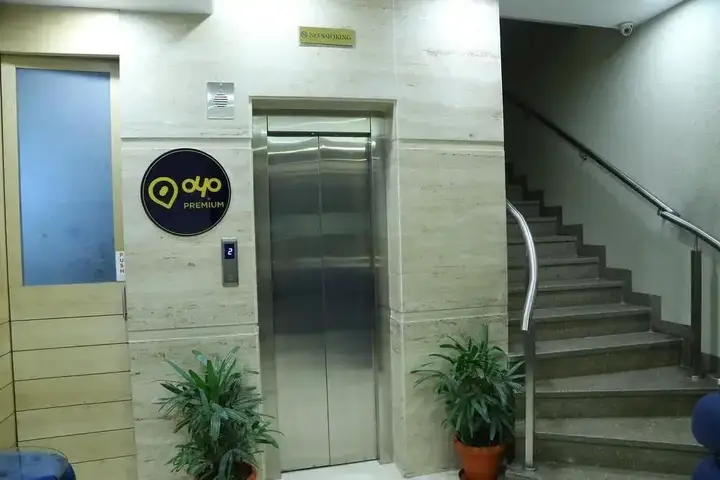 OYO Premium Ptl Chowk Phase 5 Mohali(Cha095) — фото 2