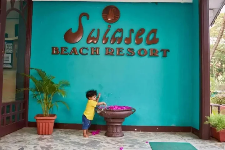 Панаджи: Swim Sea Beach Resort