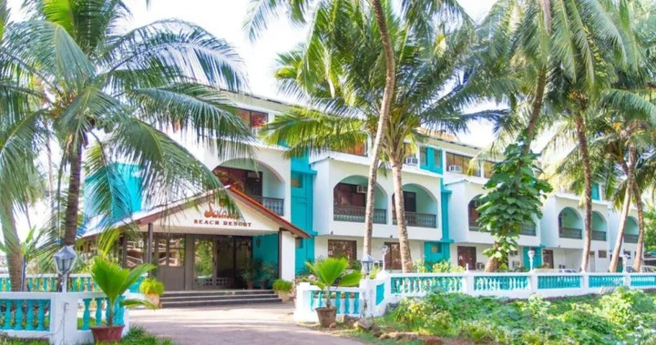 Панаджи: Swim Sea Beach Resort