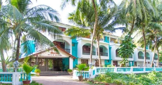 Панаджи: Swim Sea Beach Resort