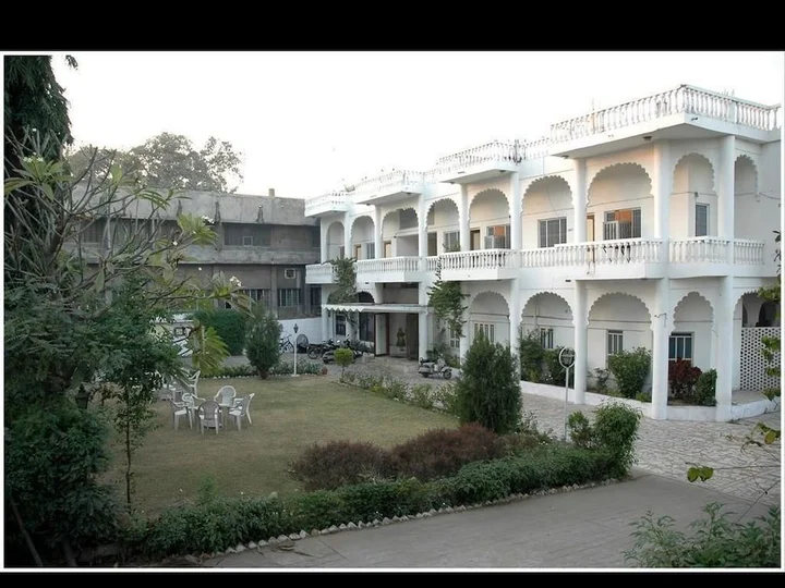Удаипур: Hotel Saheli Palace