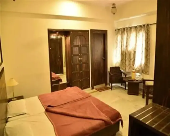 Удаипур: Hotel Saheli Palace
