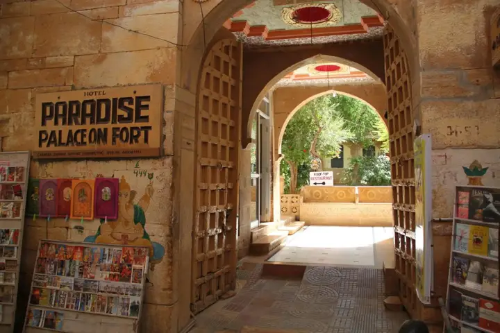 carousel image 4