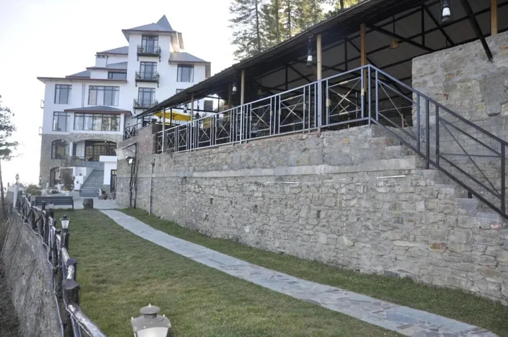 Куфри: Tethys Ski Resort Narkanda