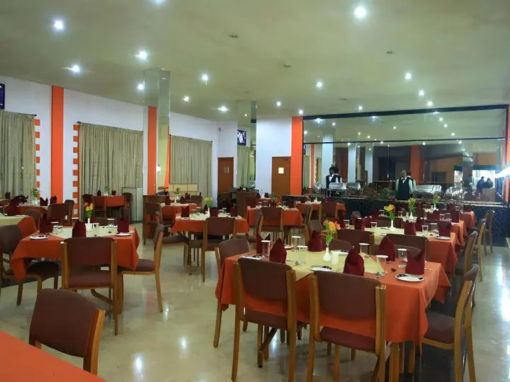Ути: The Monarch Hotel