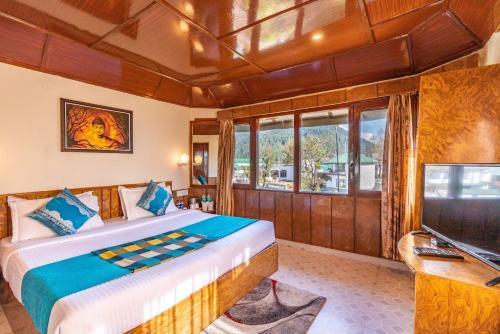 Надди: Himgiri Resorts