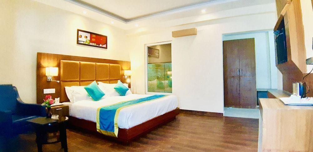 Надди: Himgiri Resorts